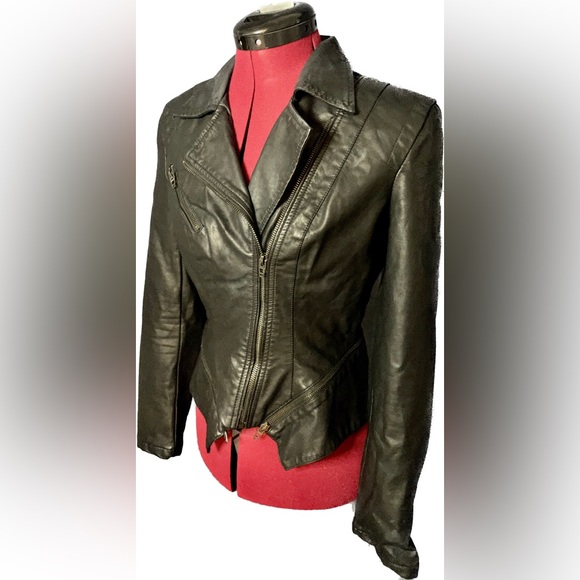 Blank NYC faux Leather Jacket - Picture 9 of 11